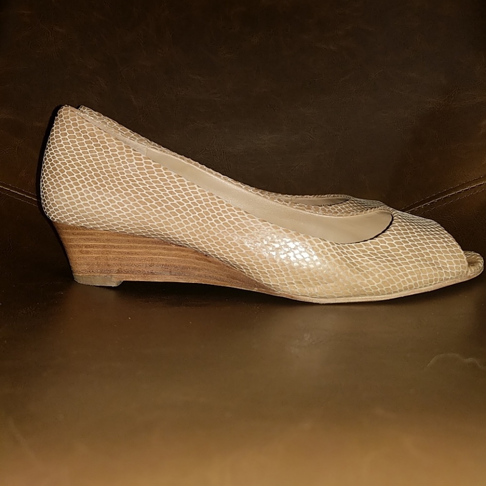 Faux snakeskin print wedges